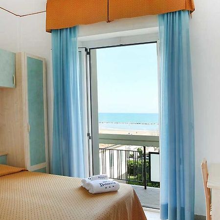 Hotel Dolores Rimini Zewnętrze zdjęcie