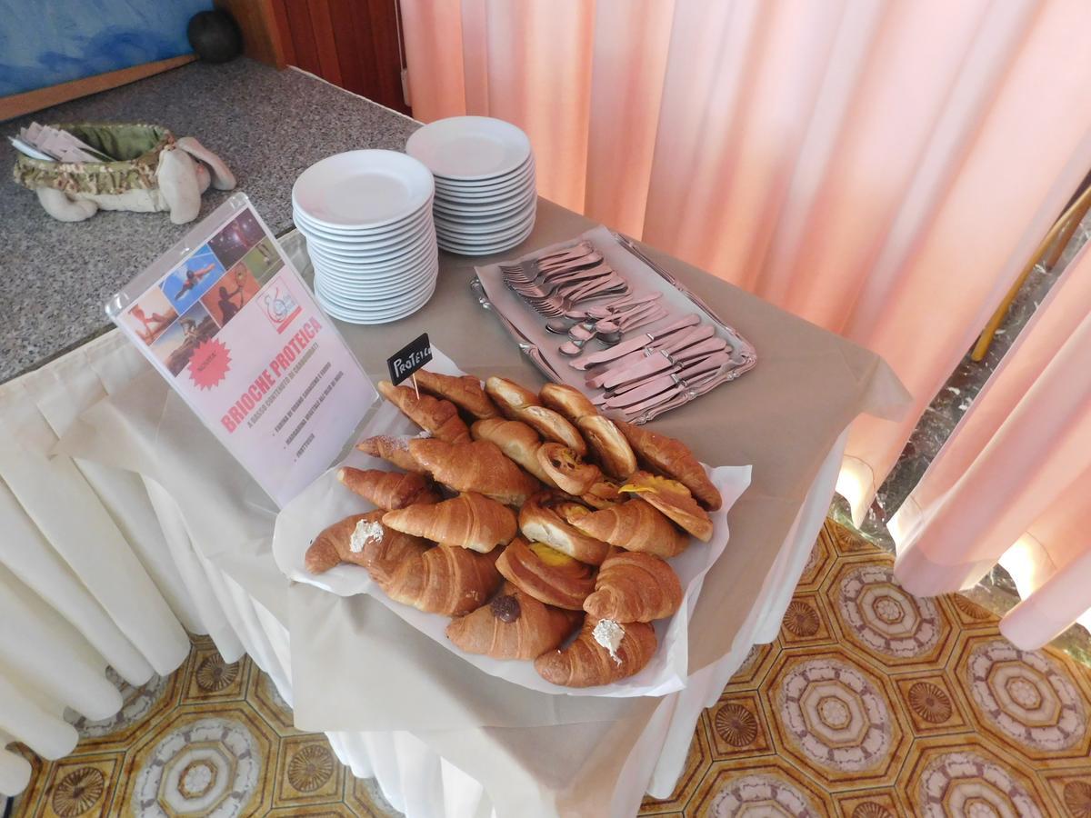 Hotel Dolores Rimini Zewnętrze zdjęcie